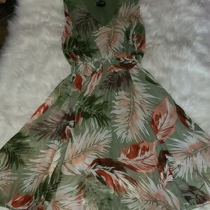 Sleeveless Green Tropical Print Midi Dress